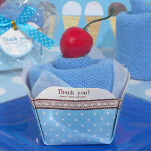 cupcake towel favors