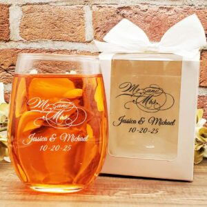 wine glass wedding favors mr and mrs